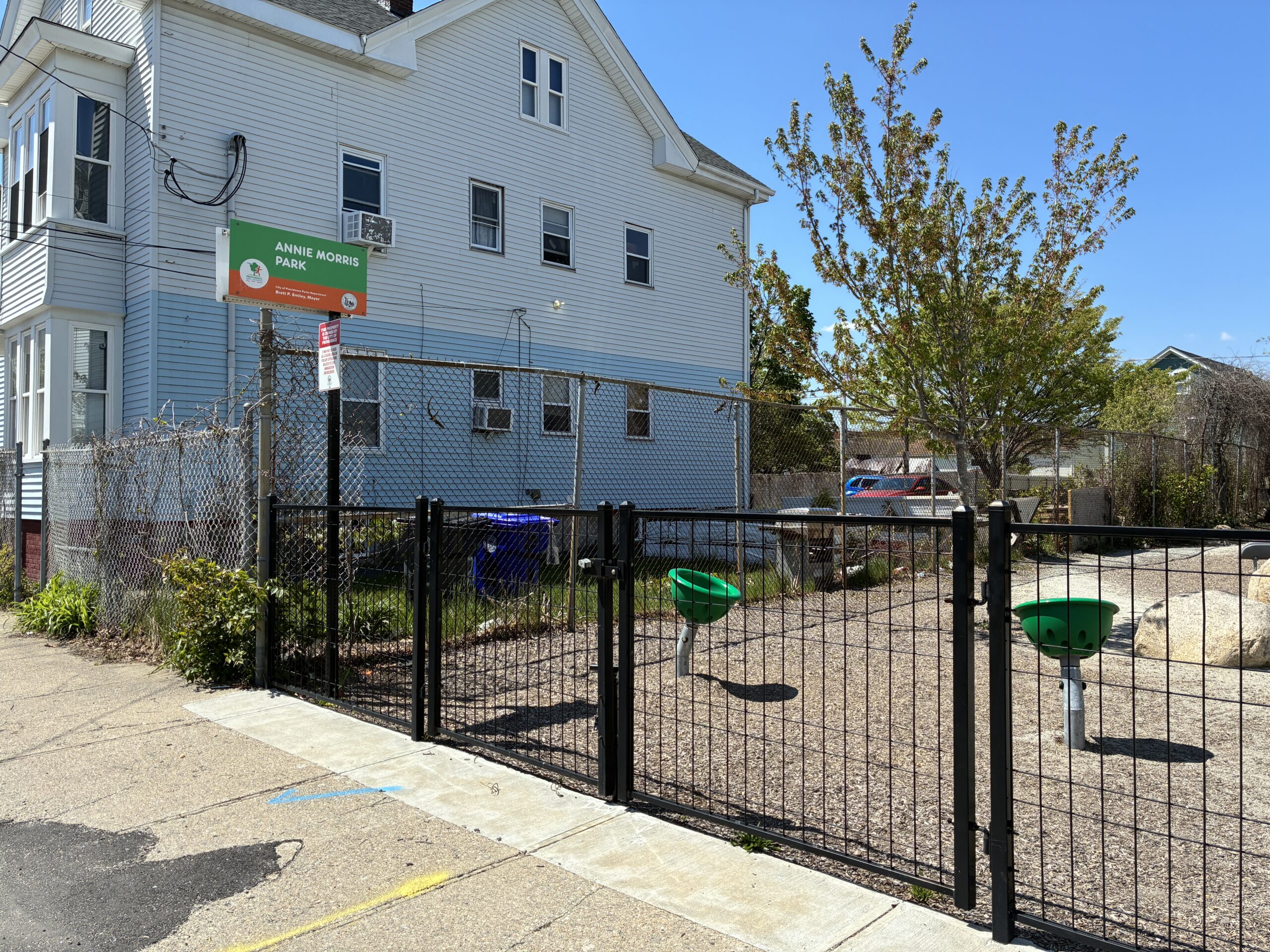 photo showing entrance to park and playground features