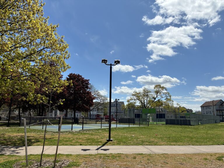 photo of a pickleball court