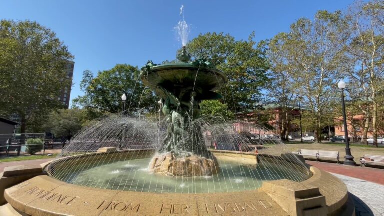 Photo showing the historic fountain at Burnside Park in Downtown Providence
