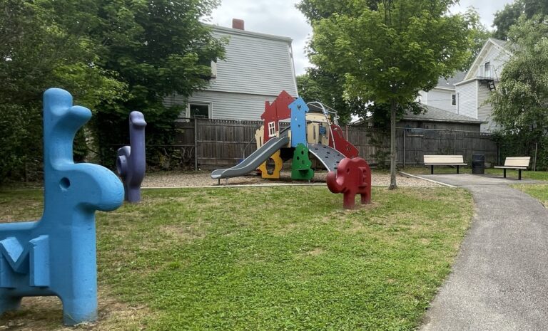 Photo showing playground structures at Diamond Street Park
