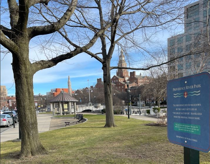 Photo showing river and seating in at Harborview on Providence River Park