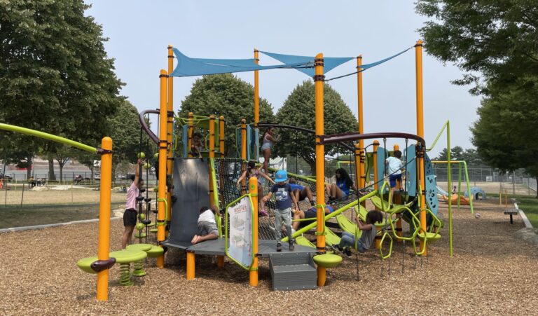 Photo showing playground structures at Richardson Park