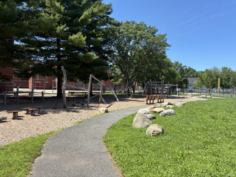 Iola French Park entering the playground from Stansbury Street