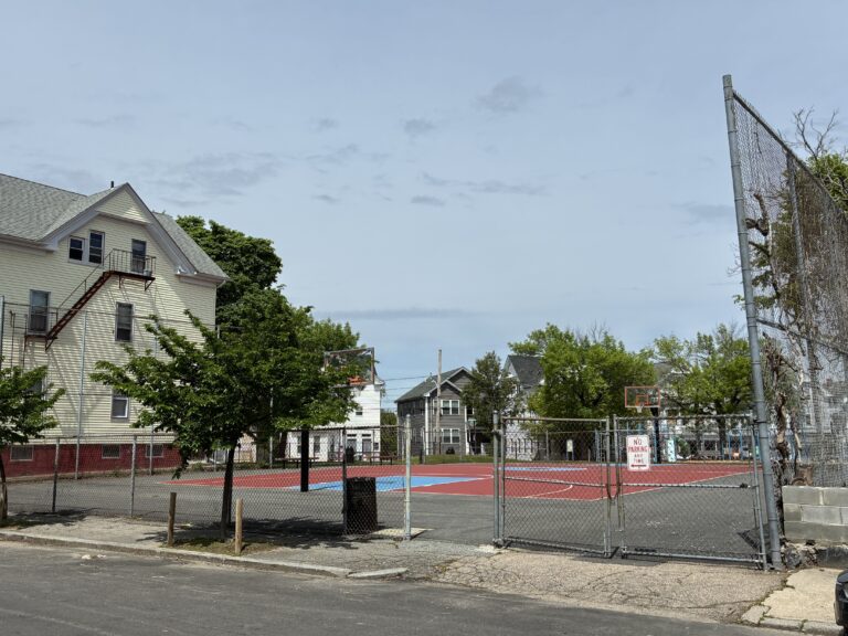 Ridge St Park Penn St entrance to the basketball court is accessible from the sidewalk